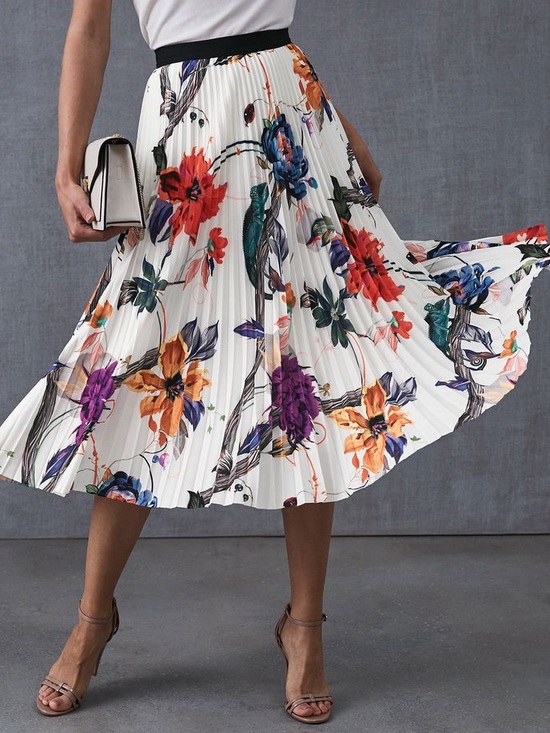 Reiss Dresses & Skirts - Reiss Mya Iguana Knife Pleated
Midi Skirt. Size 6. Ivory.